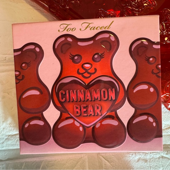 New Too Faced Cinnamon Bear Limited Edition Eye, Cheek & Lip Makeup Collection - Picture 9 of 16
